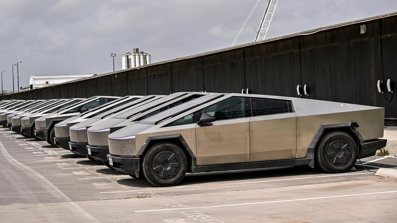 Tesla’s Q2 Surge: Record Deliveries Amid Rising Electric Vehicle Demand