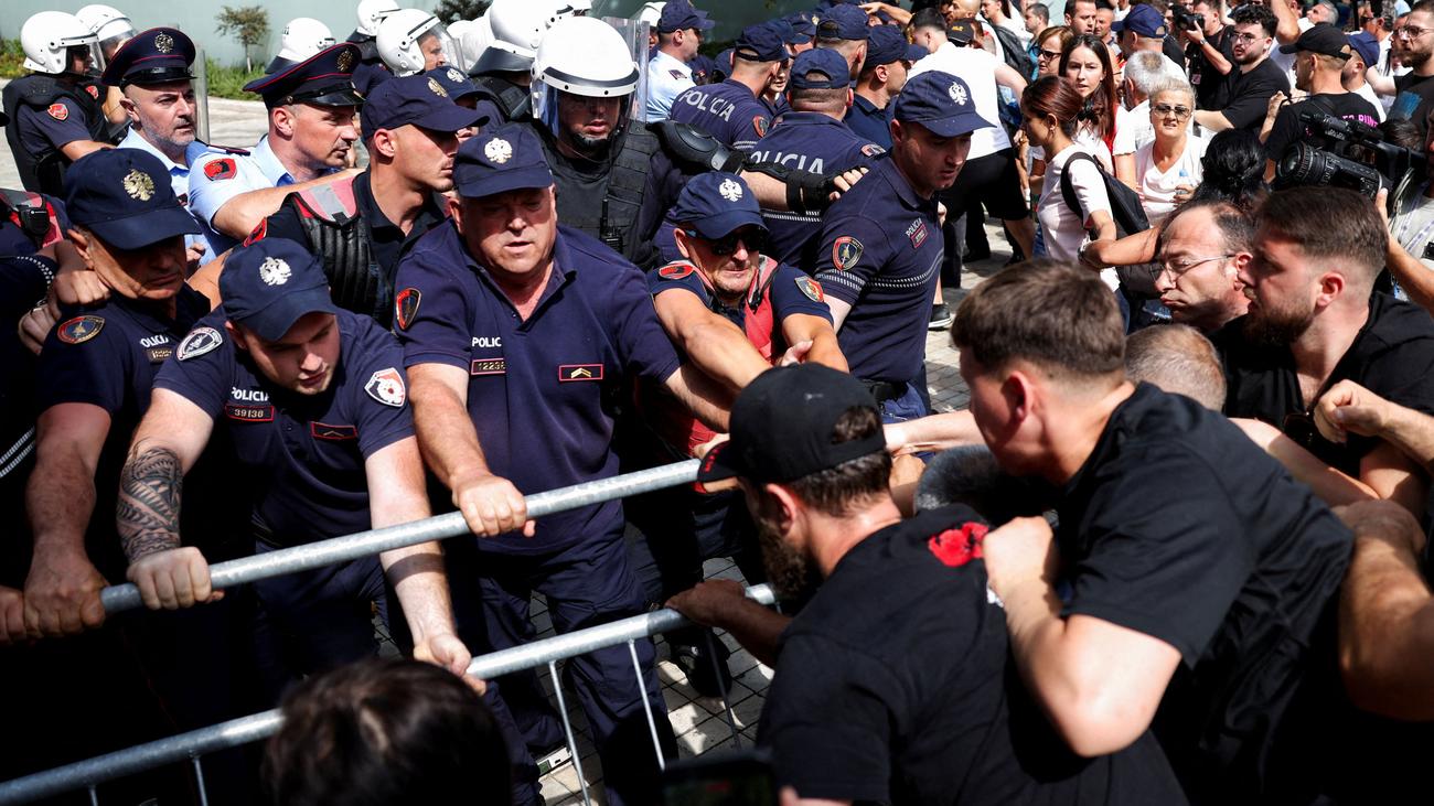 Tirana Protests: Clash Over Kushner’s Controversial Luxury Project