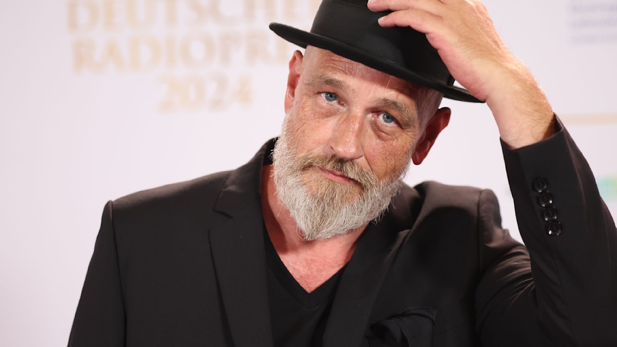 Torsten Sträter’s Cancer Journey: “The Most Entertaining Six Months”