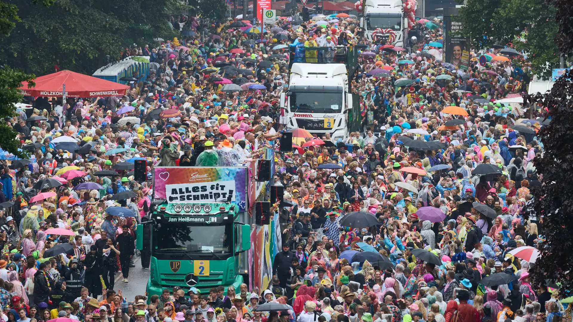 Trucks, Stars, and Festivities: Highlights from Hamburg’s Schlagermove 2026
