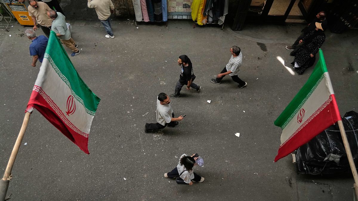Trump Considers Ground Offensive in Iran Despite Military Warnings