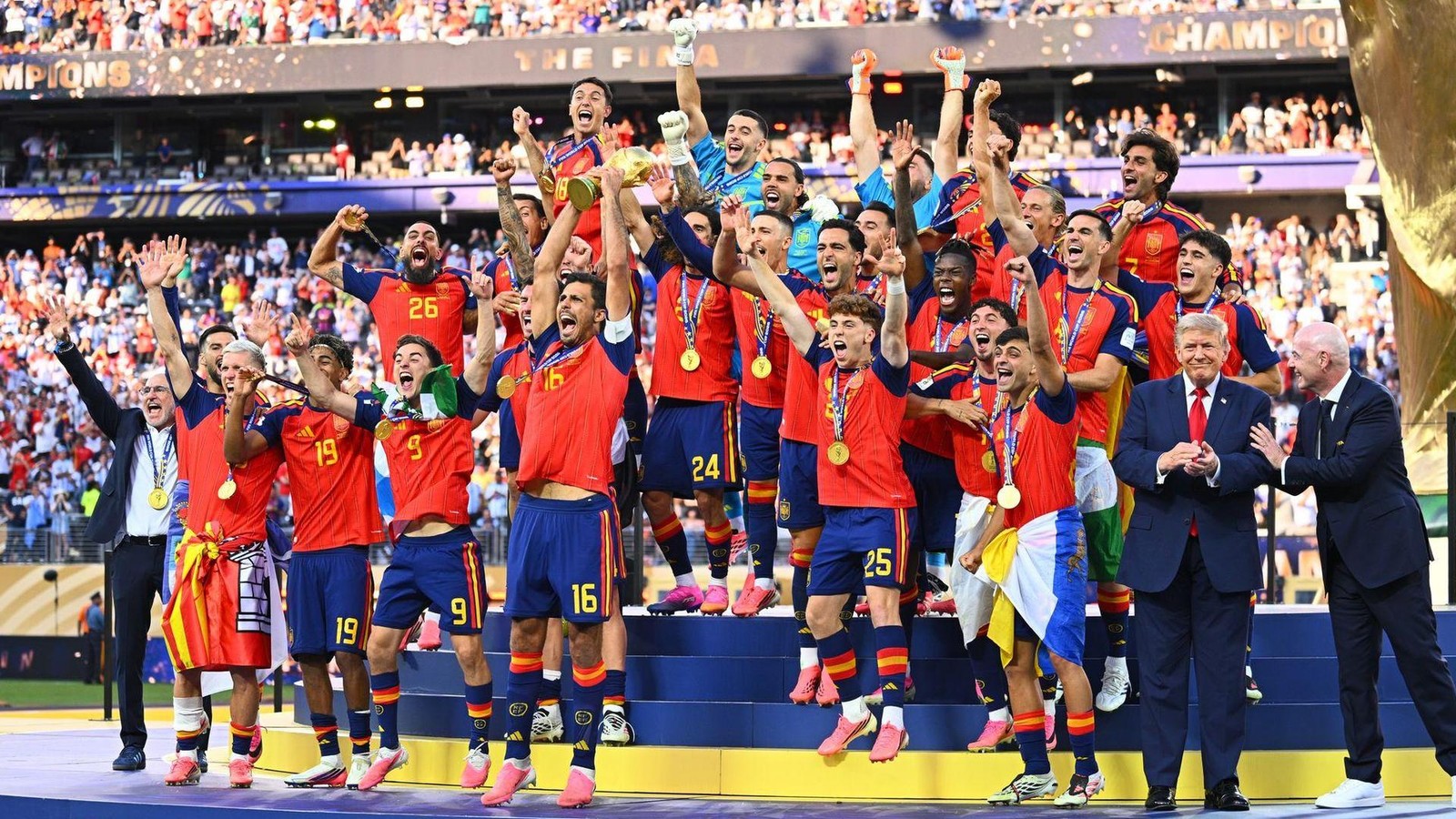 Trump Joins Spain’s Victory Photo at World Cup – Infantino’s Late Intervention