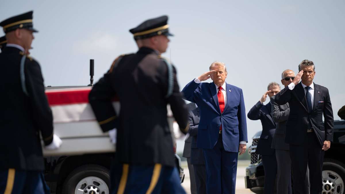 Trump’s Polls Plummet Amid Iran Conflict and Rising Tariffs Before Midterms