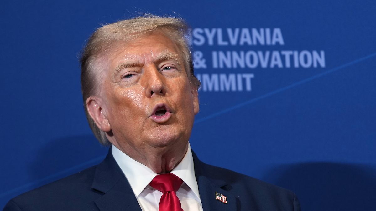 Trump’s Truth Social: Promoting Firms After Buying Their Stocks?