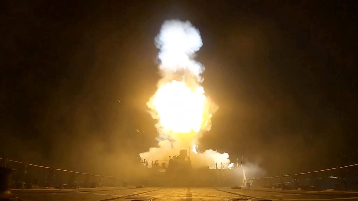 US Military Strikes Iran Again Amid Hormuz Shipping Tensions