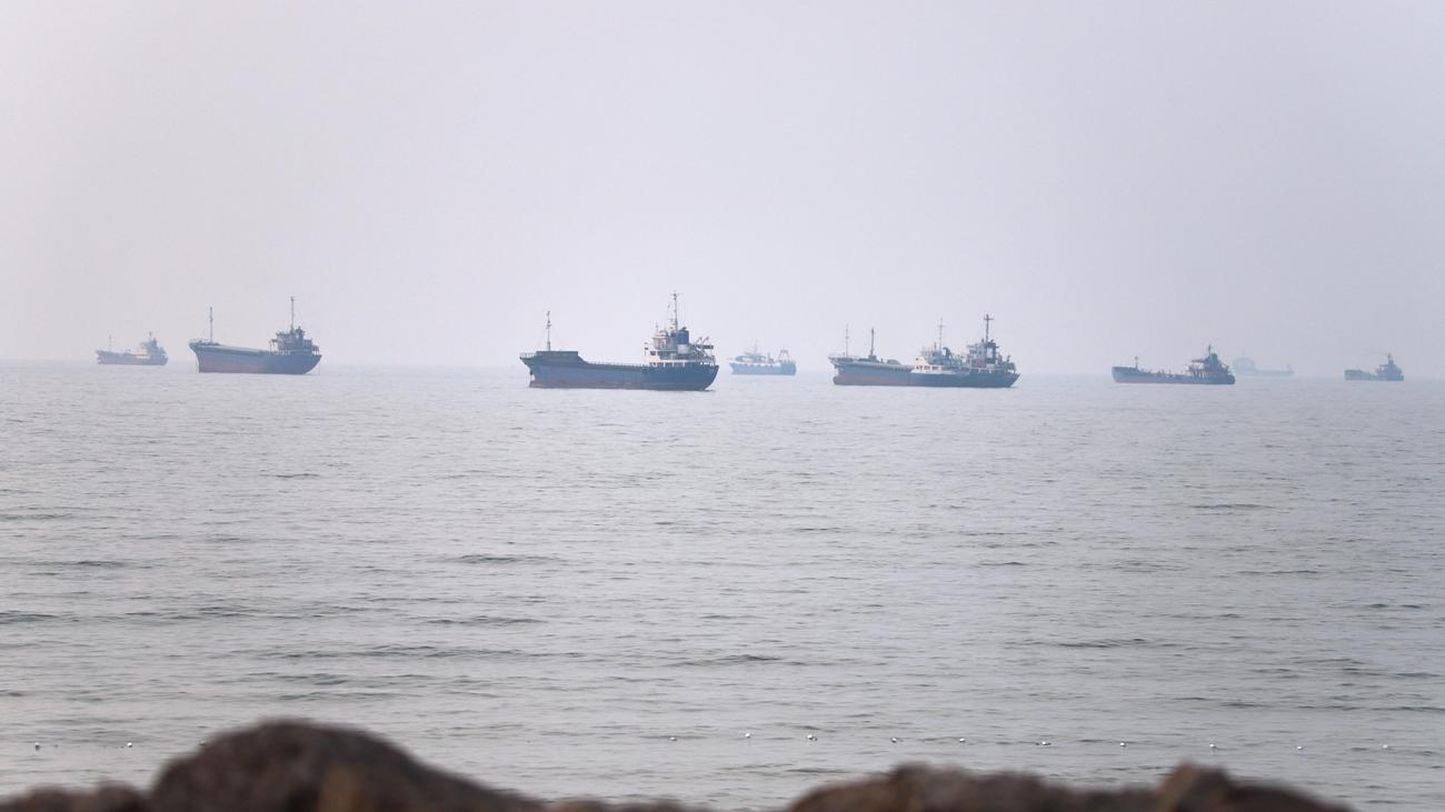 US Military Strikes Iran Amidst Tensions: What’s Next in Hormuz Conflict?