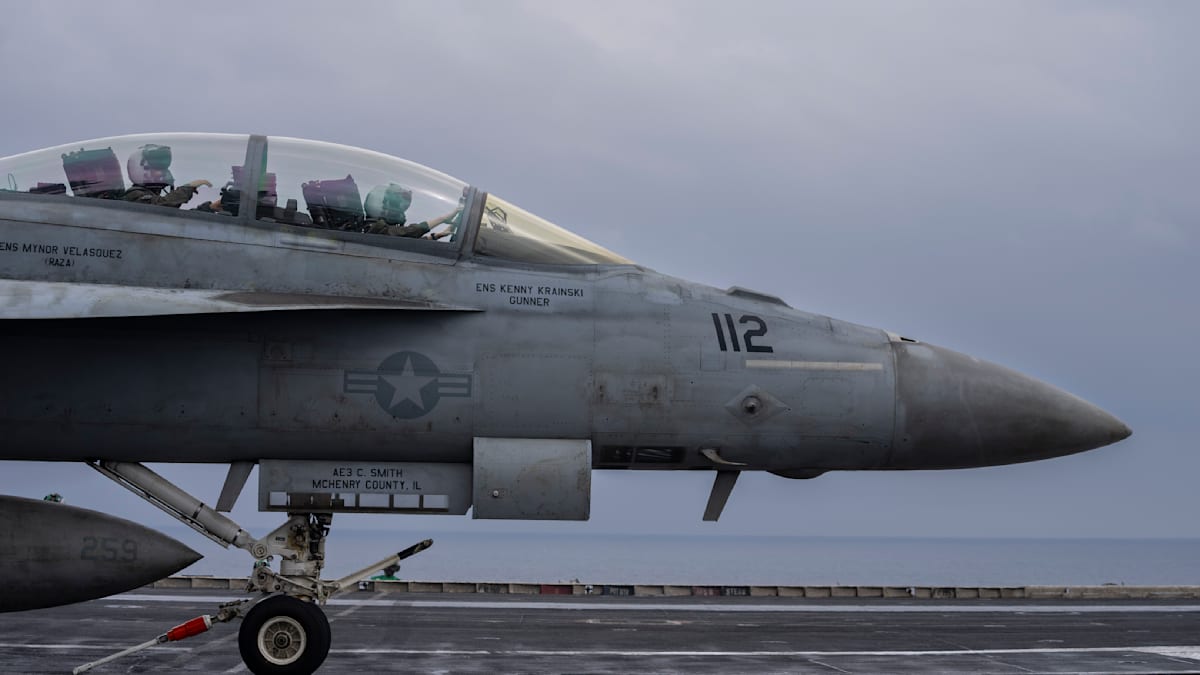 US Strikes 90 Iranian Targets Again: Trump Calls Tehran Leadership “Crazy”