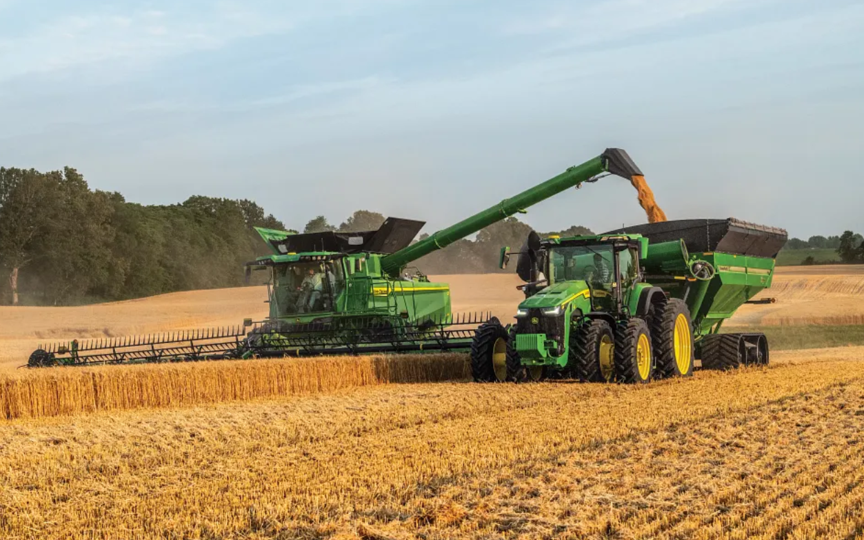 US Tractor and Harvester Sales Plummet: What’s Driving the Decline?