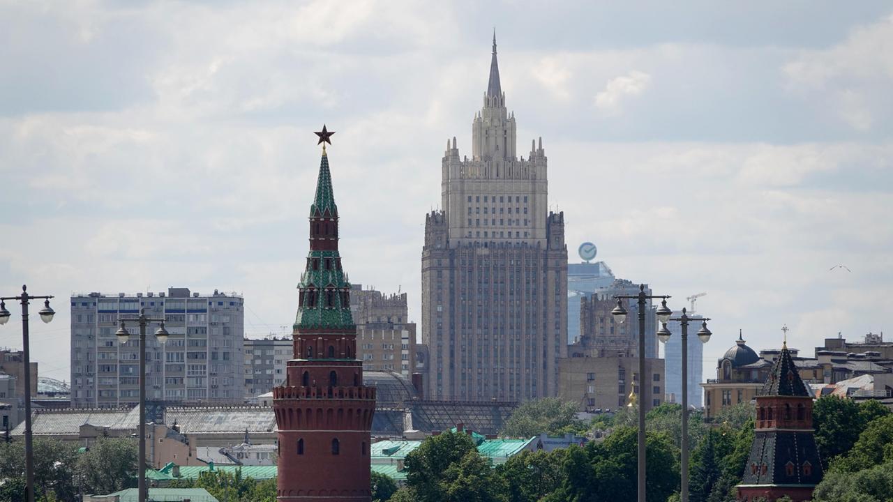 Ukraine Launches 450 Drone Strikes on Moscow: What This Means for the Conflict