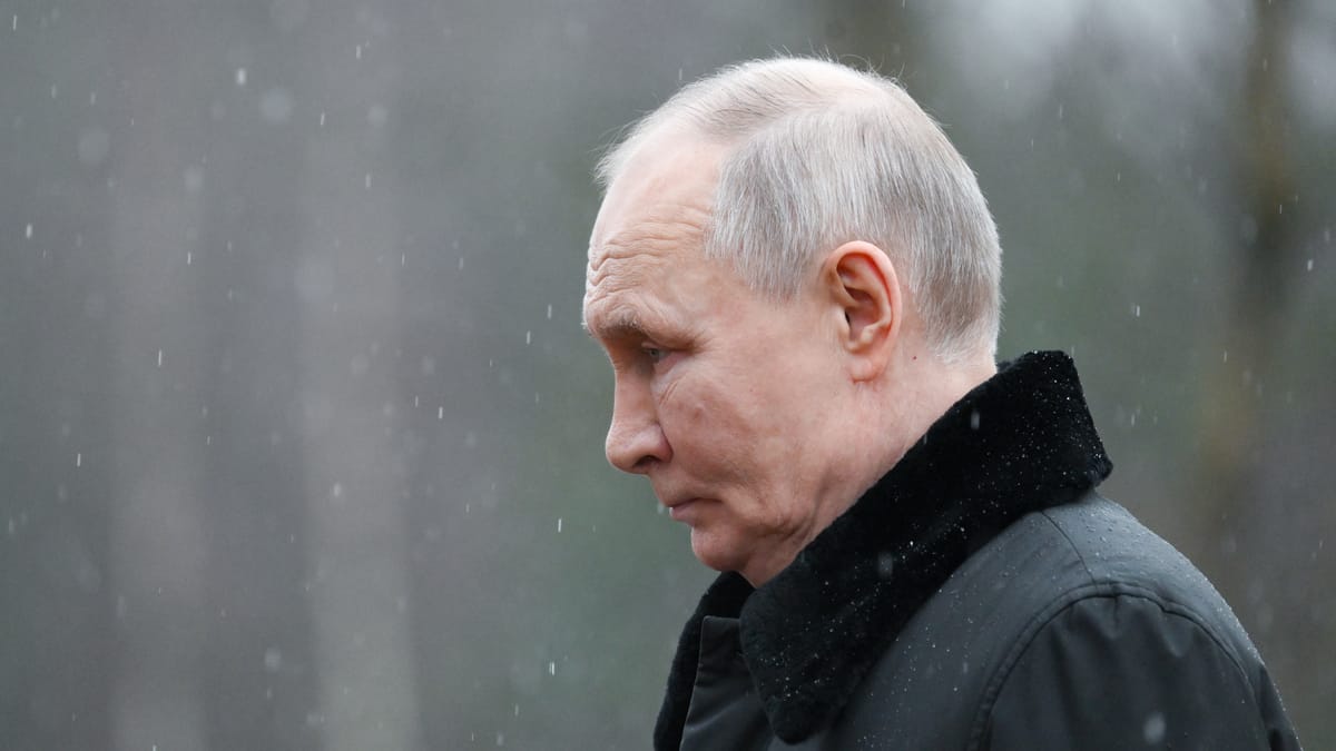 Ukraine Strikes Back: How Russia Faces Unexpected Defeats in the War