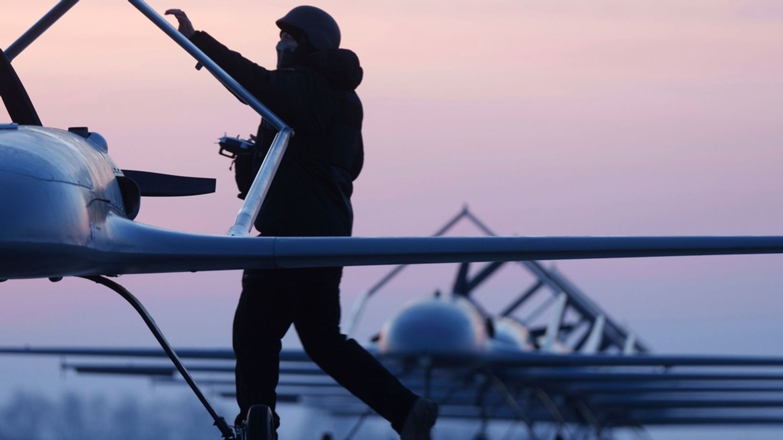 Ukraine Ticker: Over 400 Drones Strike Moscow Amid Rising Casualties