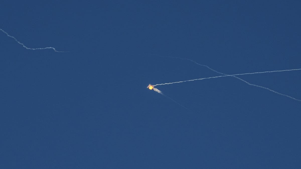 Ukraine Under Siege: Kiew Faces New Russian Rocket Attacks