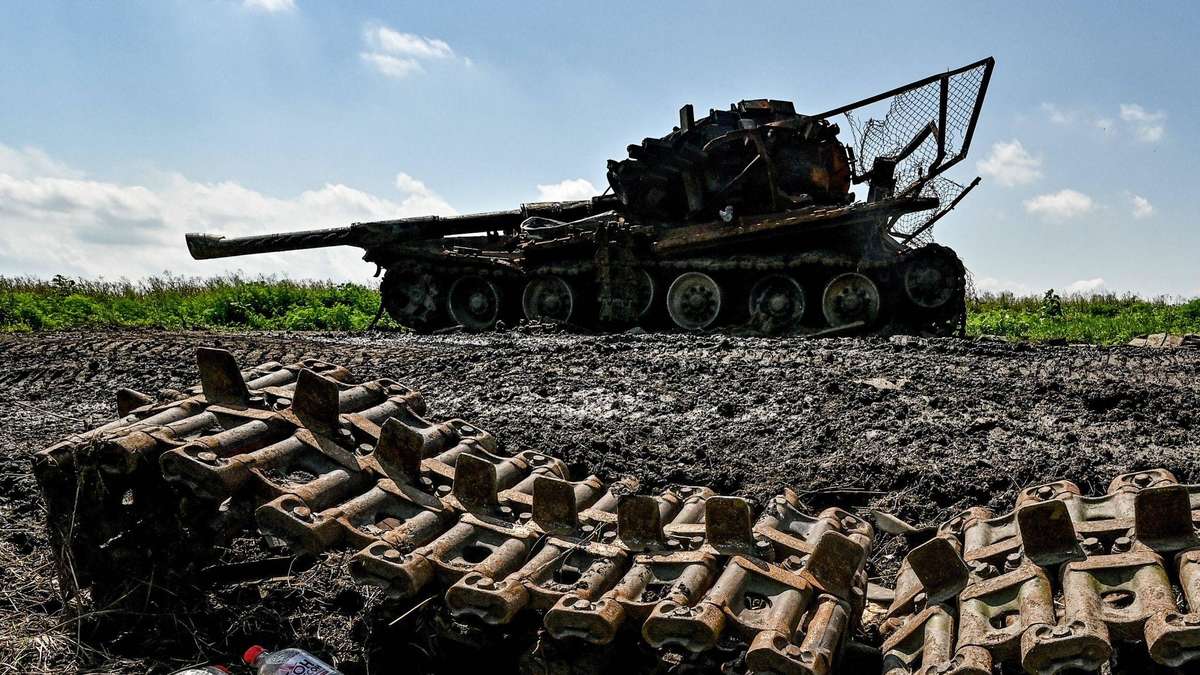 Ukraine War Update: Zelenskyy Anticipates Major Russian Offensive – More Chaos Ahead!