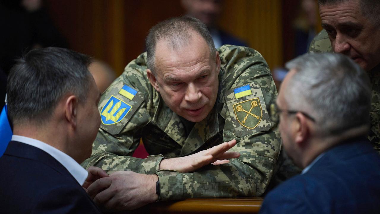 Ukrainian President Zelenskyy Fires Army Chief Syrskyj Amid Protests