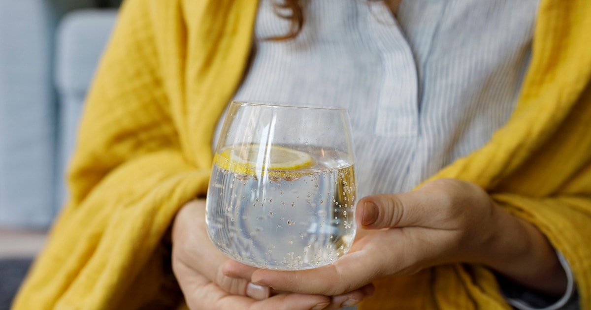 Urgent Recall: Contaminated Mineral Water Should Not Be Consumed!