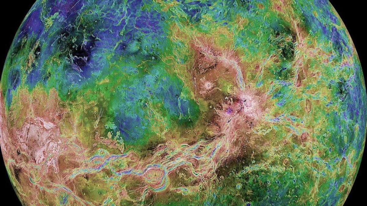 Venus is Alive: New Research Reveals Possible Active Volcanoes!