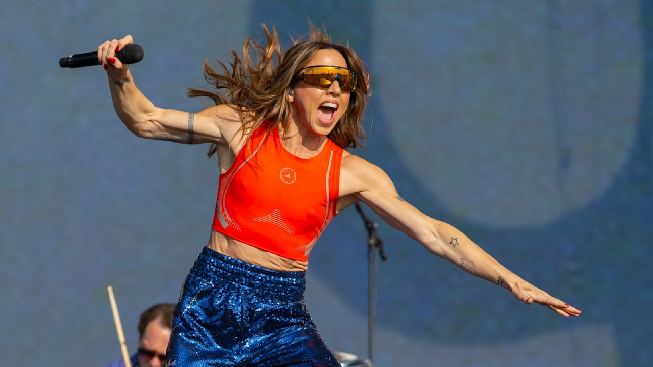 Victoria Beckham’s Gift: Sporty Spice Mel C Ties the Knot in Style!