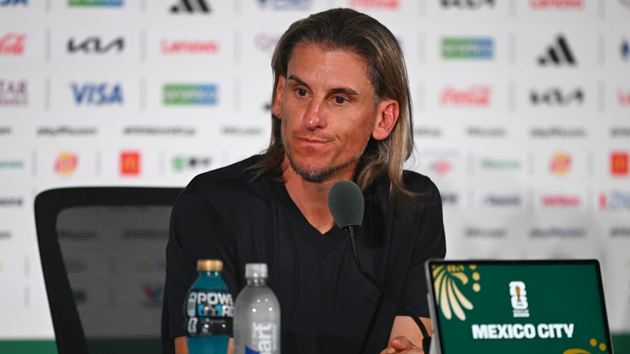 WM 2026: Ecuador’s Coach Beccacece Resigns After Shocking Defeat!
