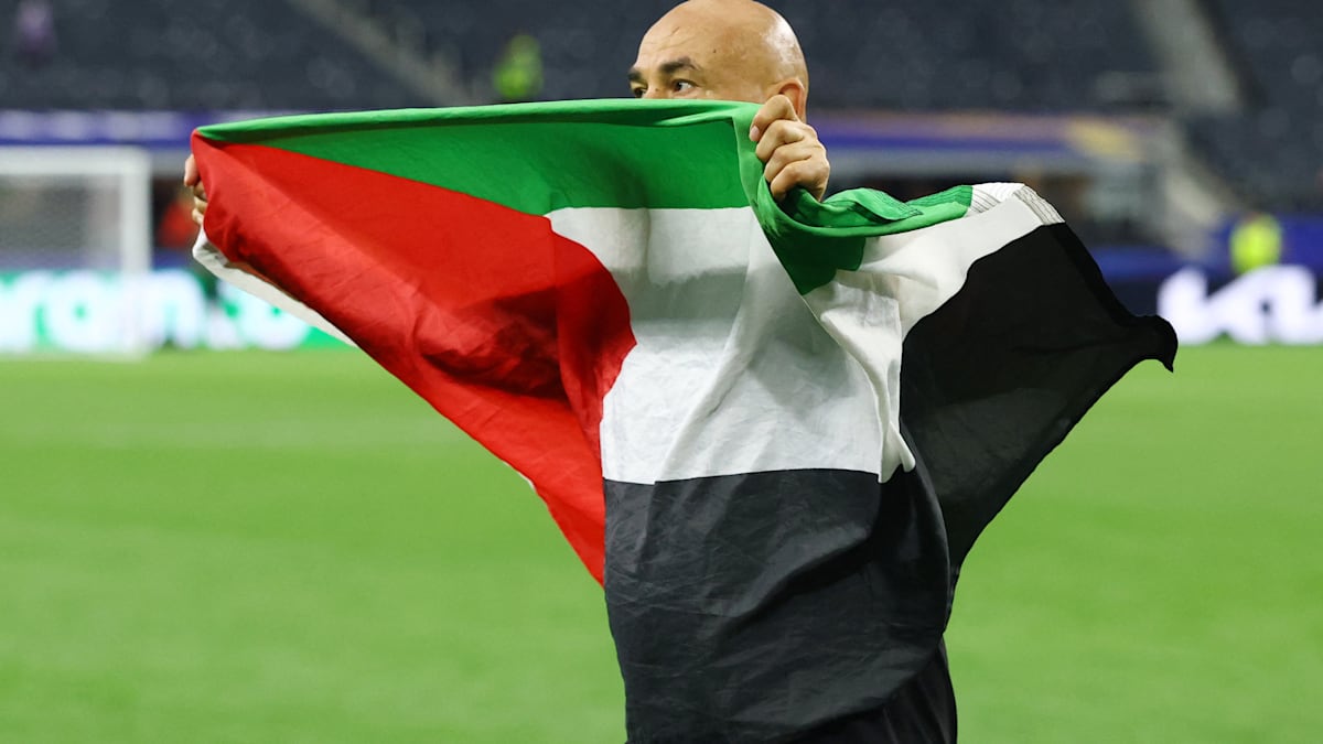 WM 2026: Egyptian Coach Sparks Controversy with Palestinian Flag Celebration