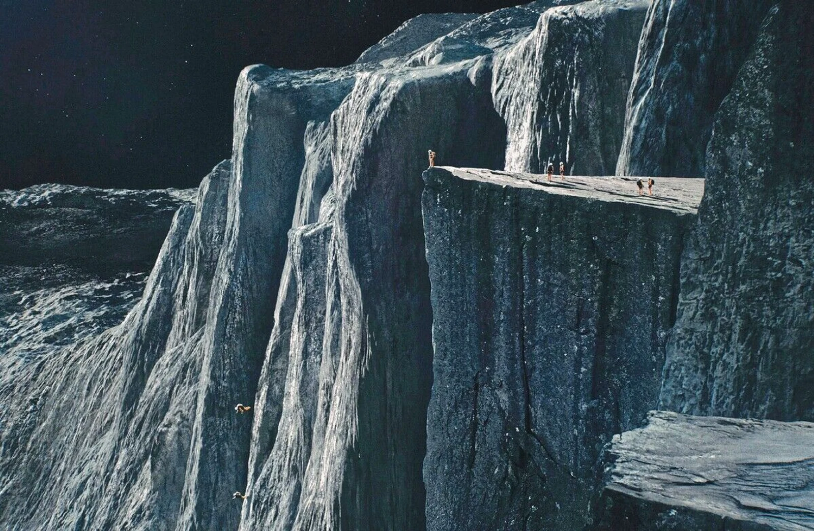 When Oceans Boil: Do Icy Moons Hide Alien Habitats?