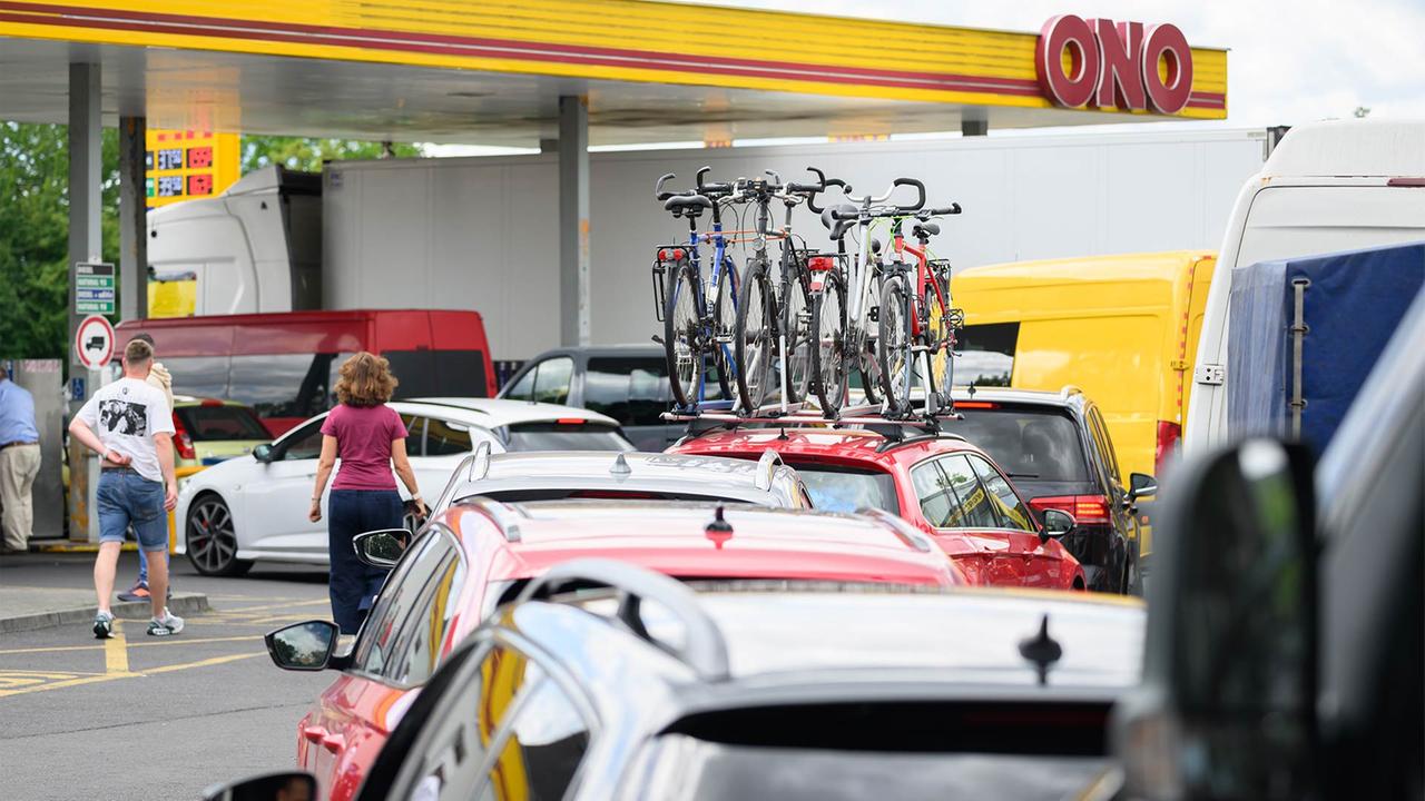 Where Fuel Prices Are Highest in Europe and How to Save