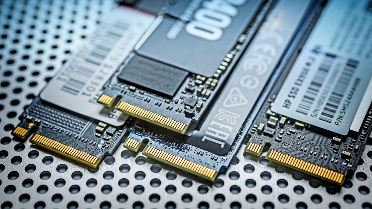 Windows 11 Update Fixes SSD Space Drain: Stop CapabilityAccessManager.bw-wal Bloat!