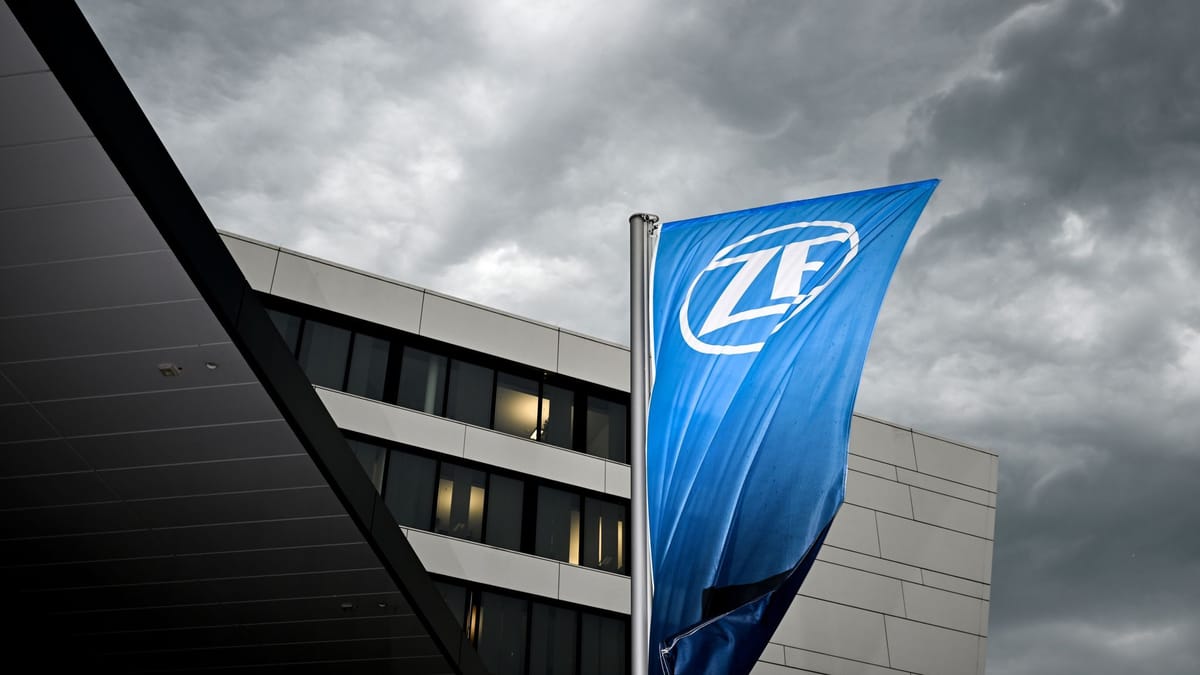 ZF Supplier Turmoil: CEO Booed Amid Wage Cut Fears Up to €500