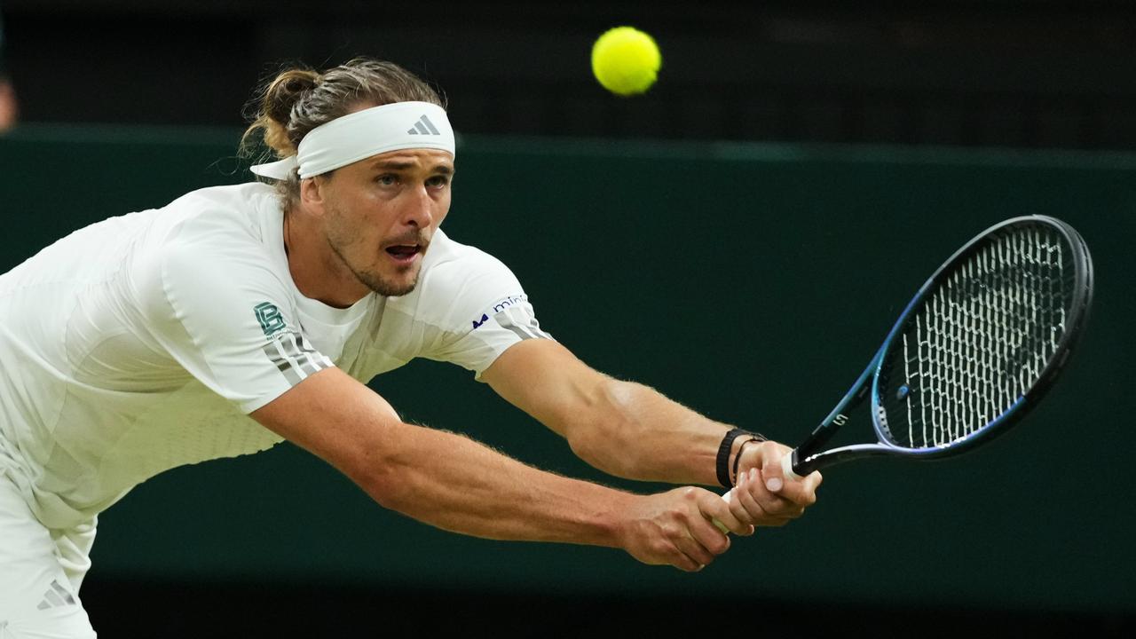 Zverev vs. Lehecka: Wimbledon Round of 16 Suspended, Resumes Tuesday