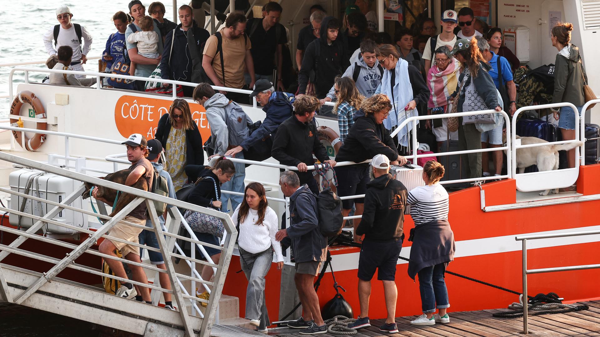 Mass Evacuations in France and Spain Amid Unprecedented Wildfires