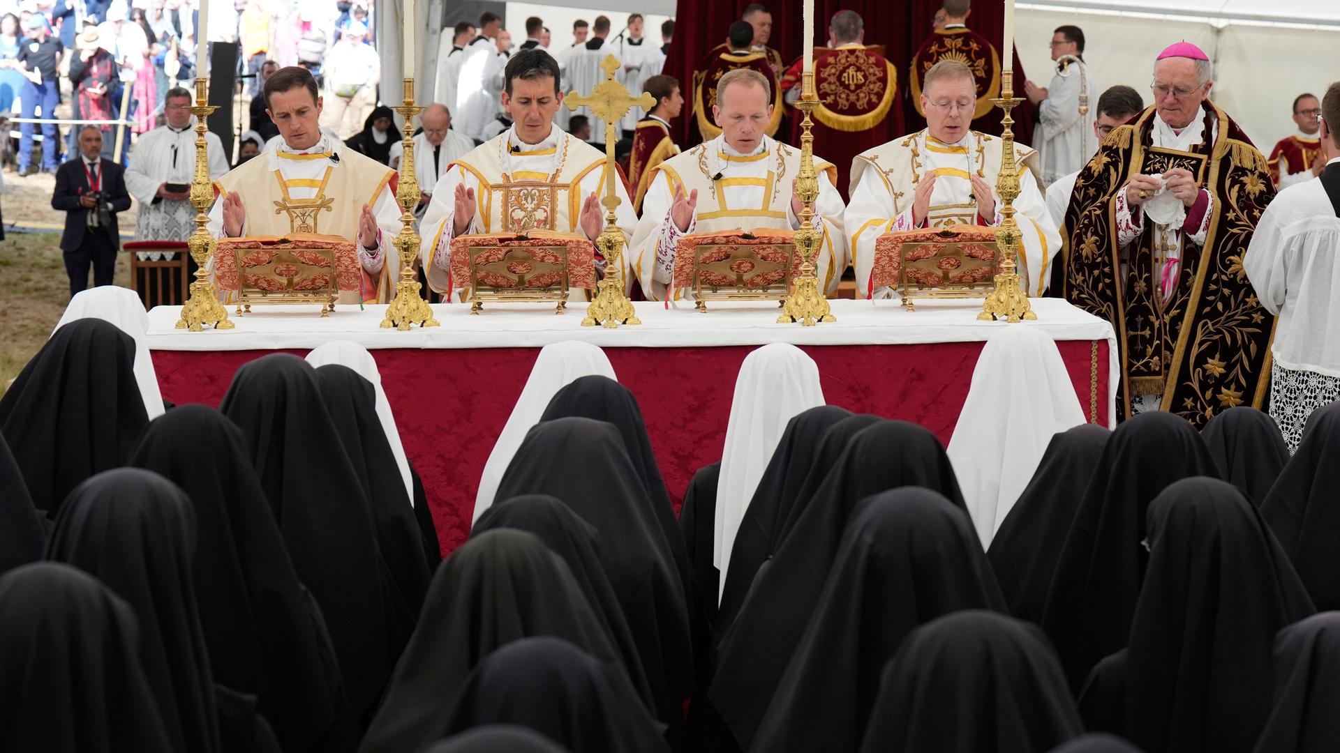 Pius Brotherhood Defies Pope: Controversial Bishops’ Ordination Explained