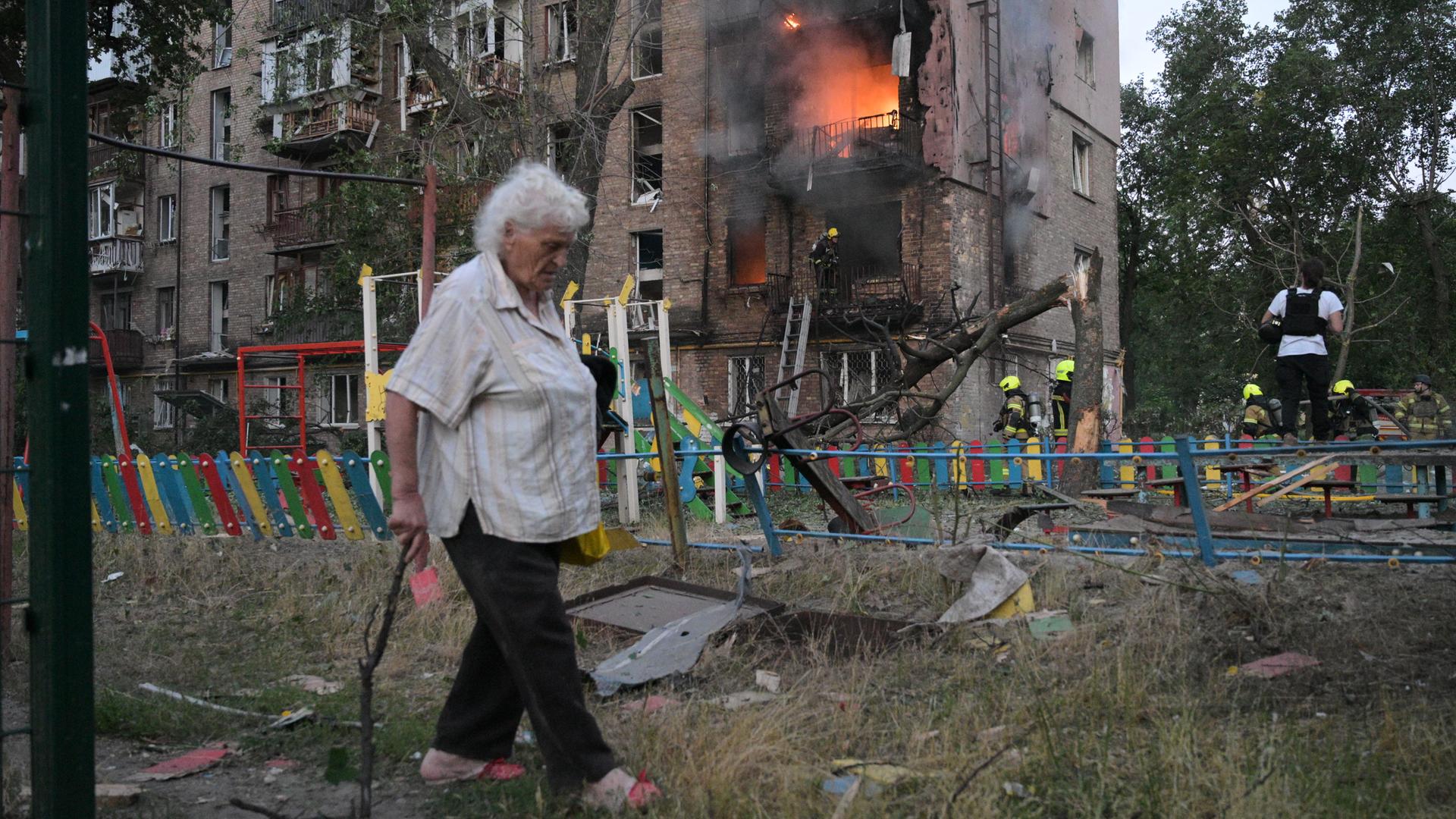 Night of Terror: At Least 18 Dead in Russian Strike on Kyiv