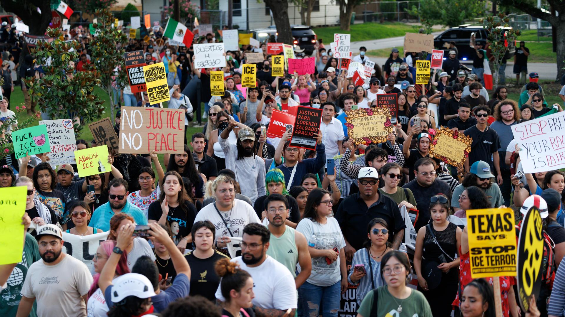 Sheinbaum Takes Legal Action After Fatal ICE Incident in Houston