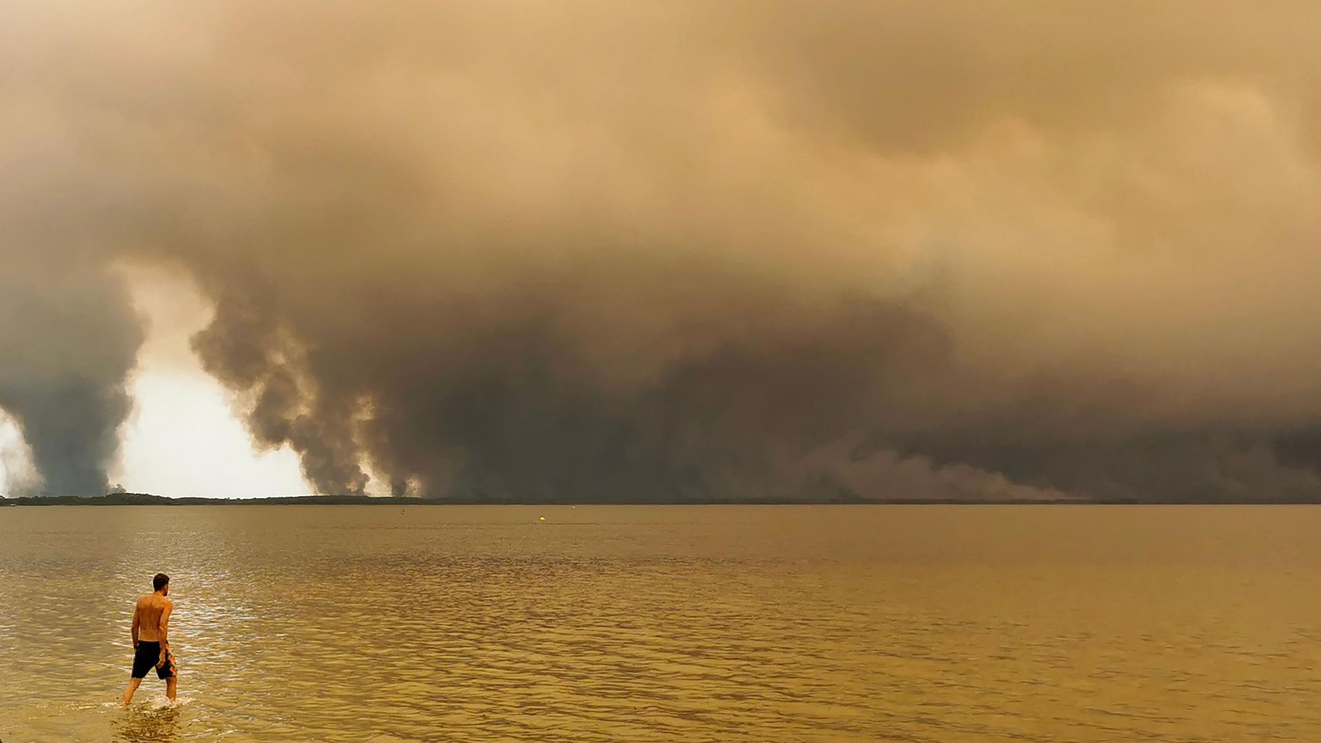 Unprecedented Wildfires: Over 250,000 Evacuated in France and Spain